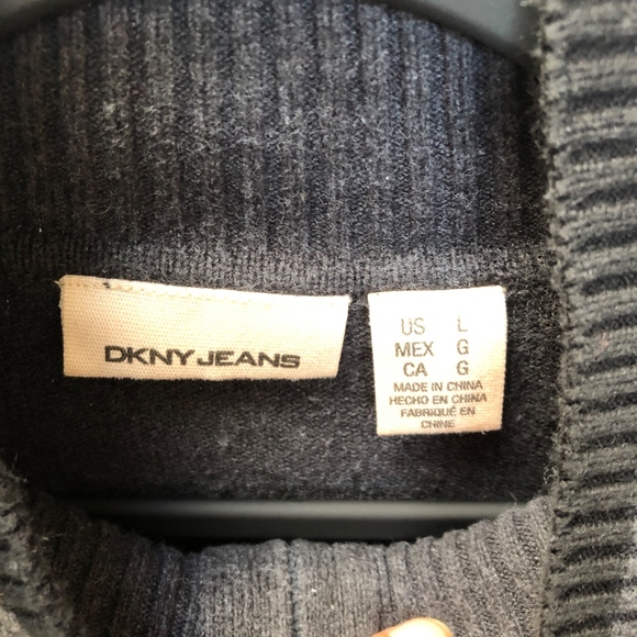 DKNY Jeans - Picture 2 of 5